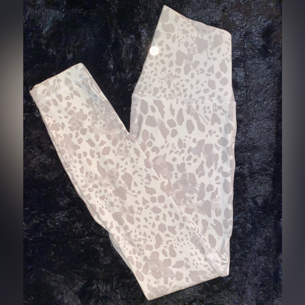 Lululemon Athletica Align High-Rise Pant 25” Limited Edition White Camo - Size 2